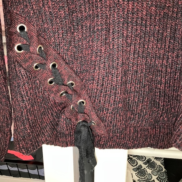 Devoted Luxury Apparel Wine & Black Knit Sweater/Lace Up Detail - Picture 4 of 7